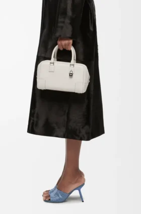 Amazona 23 Bag in Soft Grained Calfskin