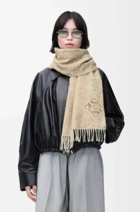 Anagram Scarf in Wool and Cashmere