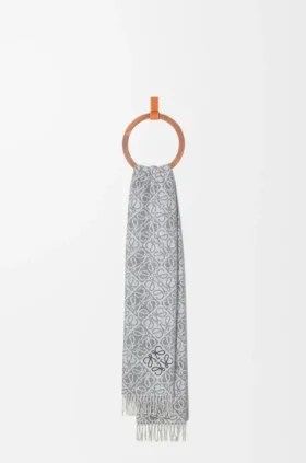 Anagram Scarf in Wool and Cashmere