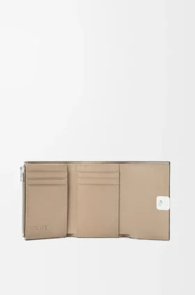 Anagram Small Vertical Wallet in Pebble Grained Calfskin