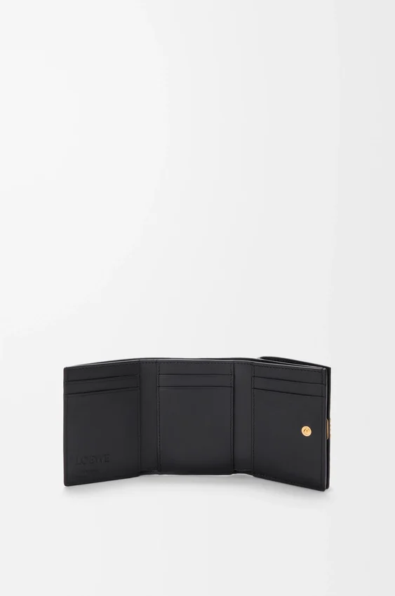 Anagram Trifold Wallet in Pebble Grained Calfskin Anagram Trifold Wallet in Pebble Grained Calfskin