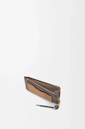 Coin Cardholder in Soft Grained Calfskin Coin Cardholder in Soft Grained Calfskin