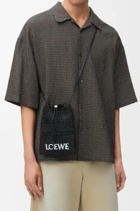 Drawstring Pocket in Raffia