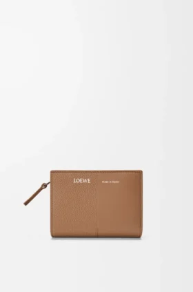 Duet Compact Wallet in Smooth and Grained Calfskin