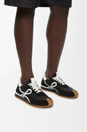 Flow Runner in Nylon and Suede
