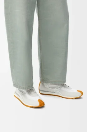 Flow Runner in Nylon and Suede