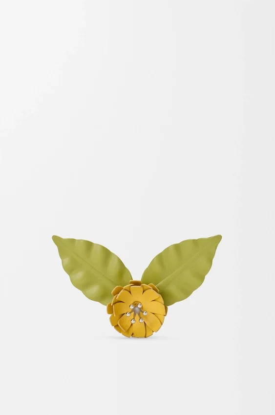 Flower Pin in Calfskin Flower Pin in Calfskin