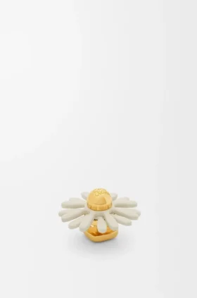 Flower Pin in Calfskin