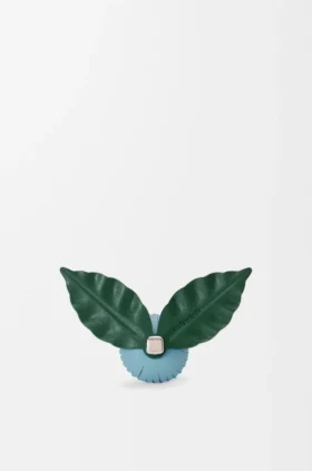 Flower Pin in Classic Calfskin