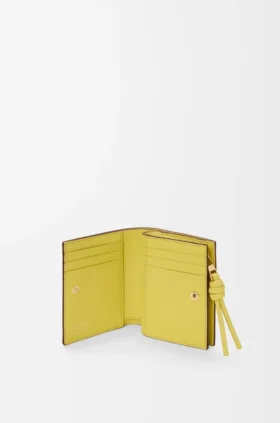 Knot Compact Wallet in Shiny Nappa Calfskin