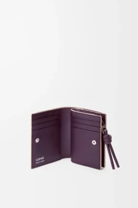 Knot Compact Wallet in Shiny Nappa Calfskin