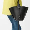 Medium Bilbao Bucket in Smooth Calfskin