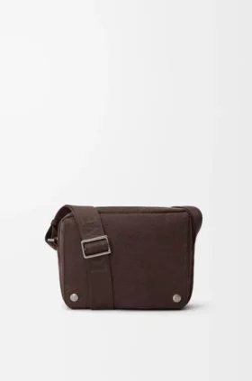 Medium Pebble Messenger Bag in Grained Nubuck