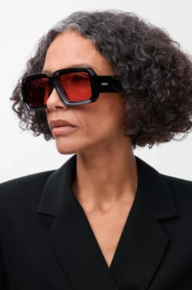 Paula’s Ibiza Dive in Mask Sunglasses