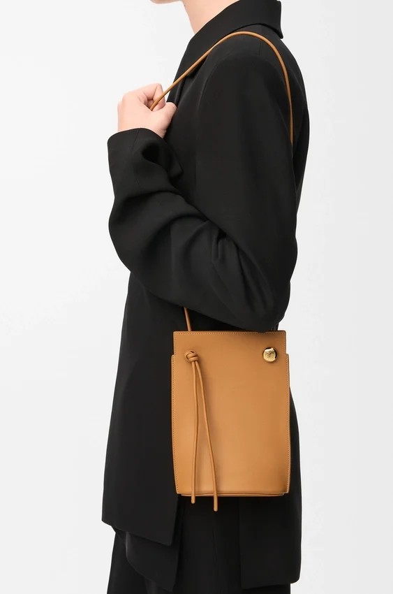 Pebble Dice Pocket in Classic Calfskin Pebble Dice Pocket in Classic Calfskin