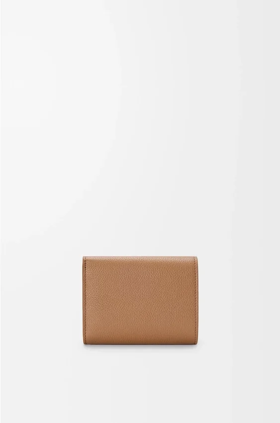 Pebble Trifold Wallet in Pebble Grained Calfskin Pebble Trifold Wallet in Pebble Grained Calfskin