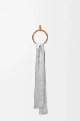 Scarf in Silk and Wool