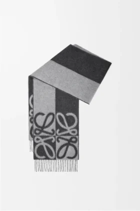 Scarf in Wool and Cashmere