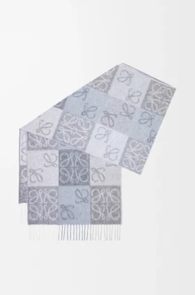 Scarf in Wool and Cashmere