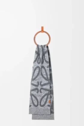 Scarf in Wool and Cashmere