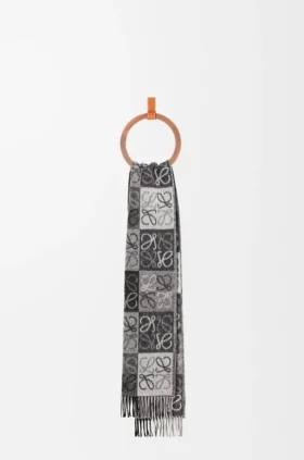 Scarf in Wool and Cashmere