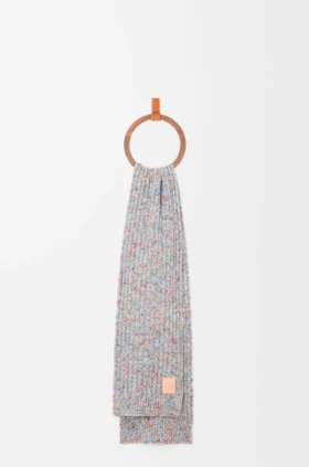 Scarf in Wool and Cashmere Blend