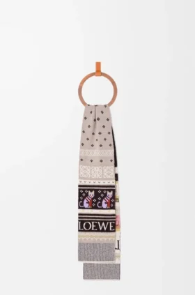 Scarf in Wool Blend