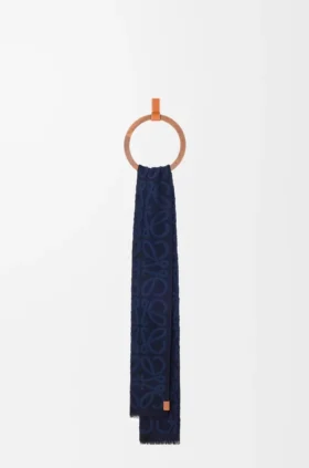 Scarf in Wool, Cotton and Silk Blend