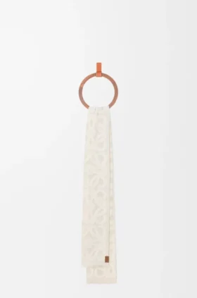 Scarf in Wool, Cotton and Silk Blend