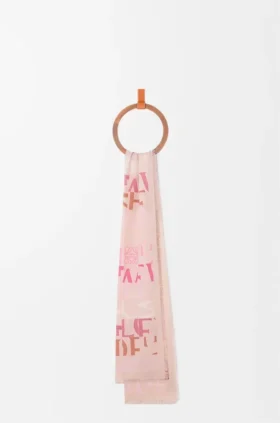 Scarf in Wool, Silk and Cashmere Blend