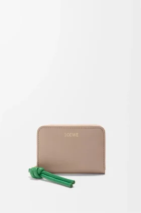Zipped Coin Purse in Shiny Nappa Calfskin Zipped Coin Purse in Shiny Nappa Calfskin